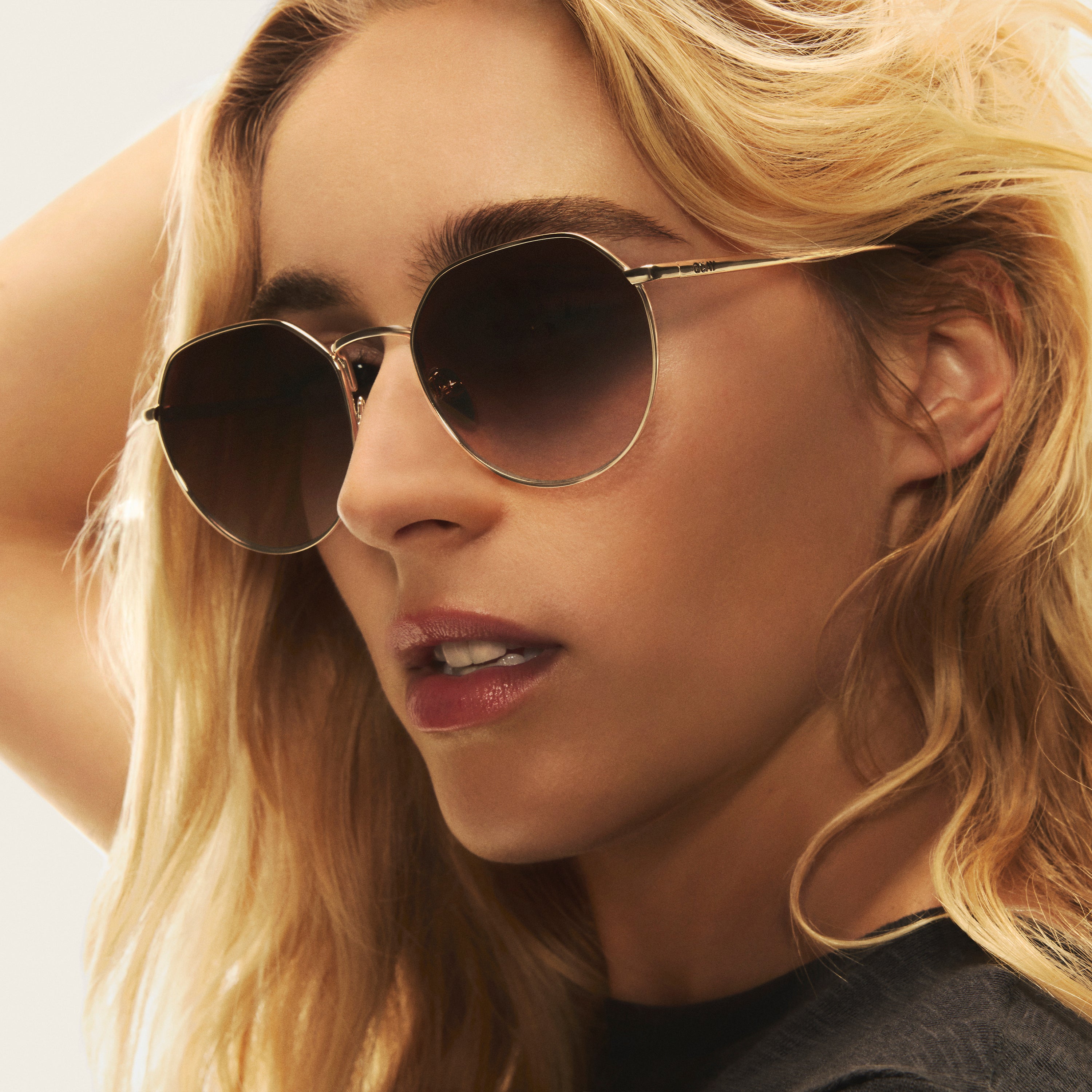 Round quay sunglasses on sale