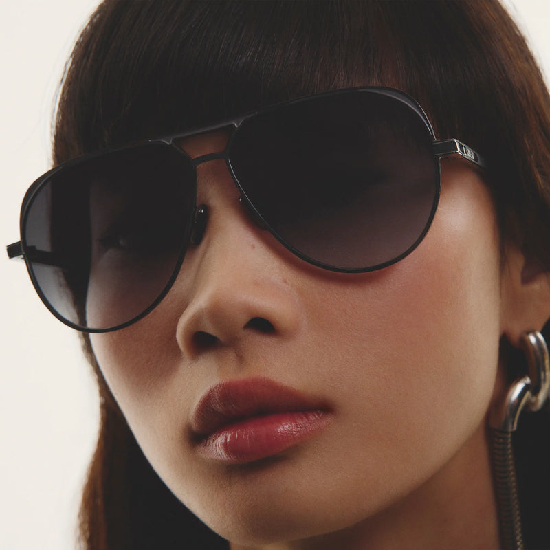 QUAY's Favorite Metal Frame Sunglasses